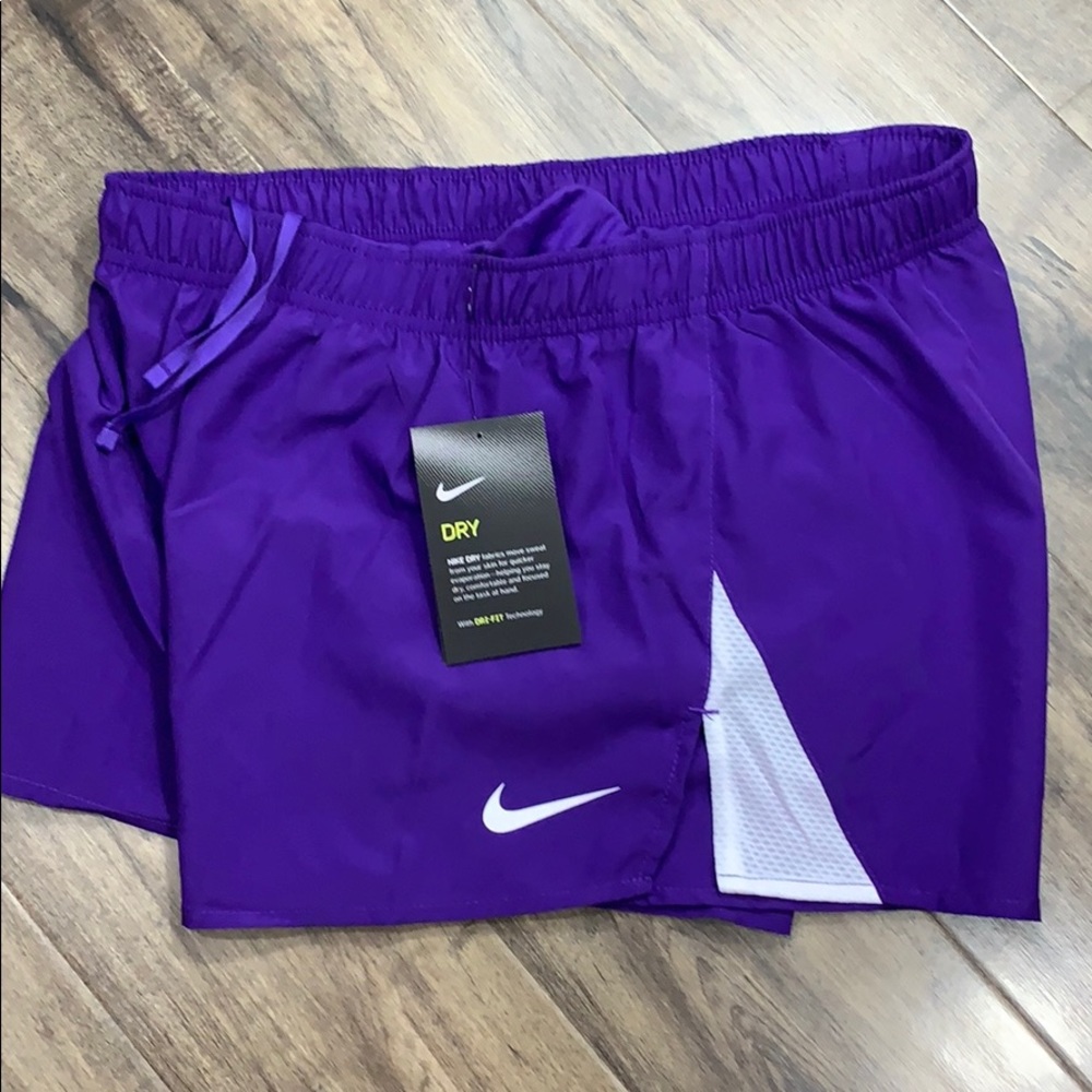 NIKE Women’s running shorts with Dri-Fit Technolog - Picture 14 of 16